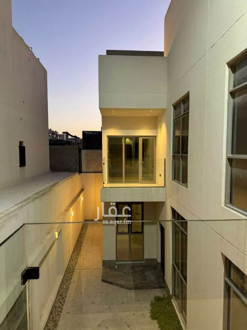 5 bedroom villa in Al Qusur 2