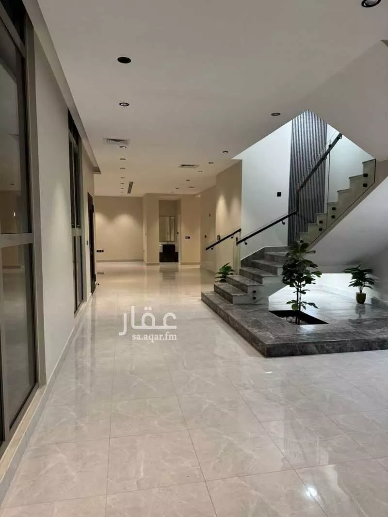 5 bedroom villa in Al Qusur 4