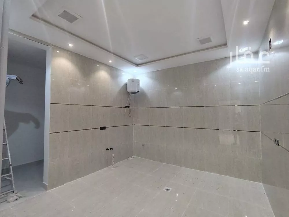 5 bedroom floor in Badr 5