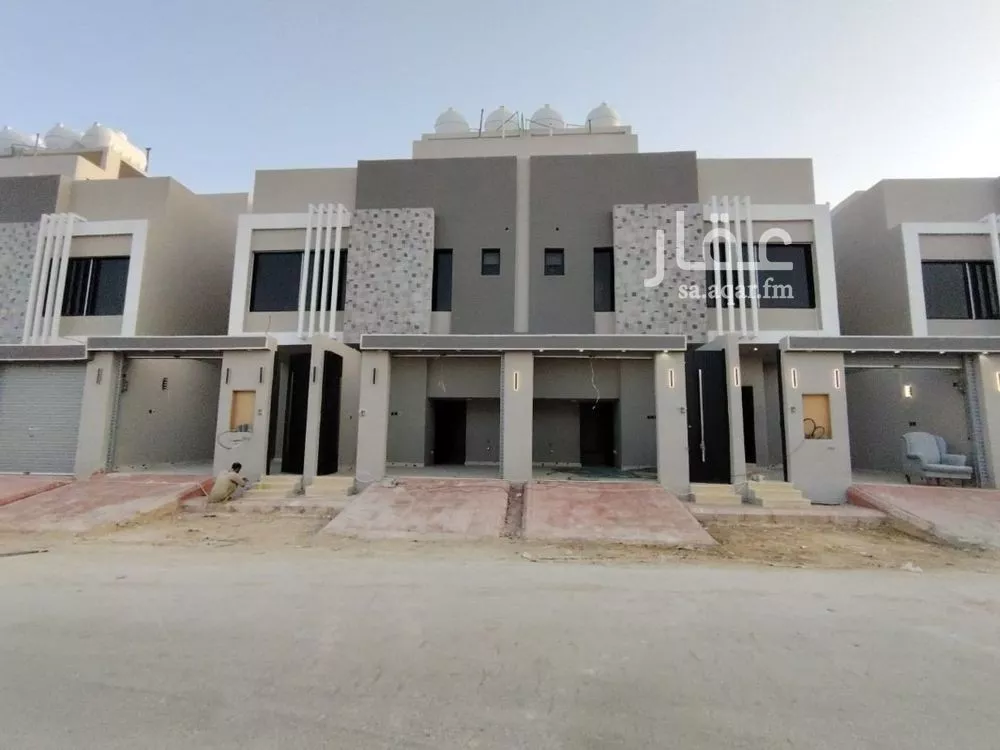 5 bedroom floor in Badr 1