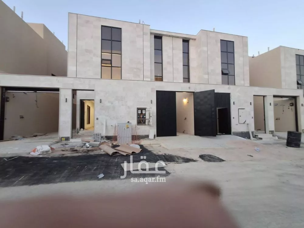 5 bedroom floor in Tuwaiq 1