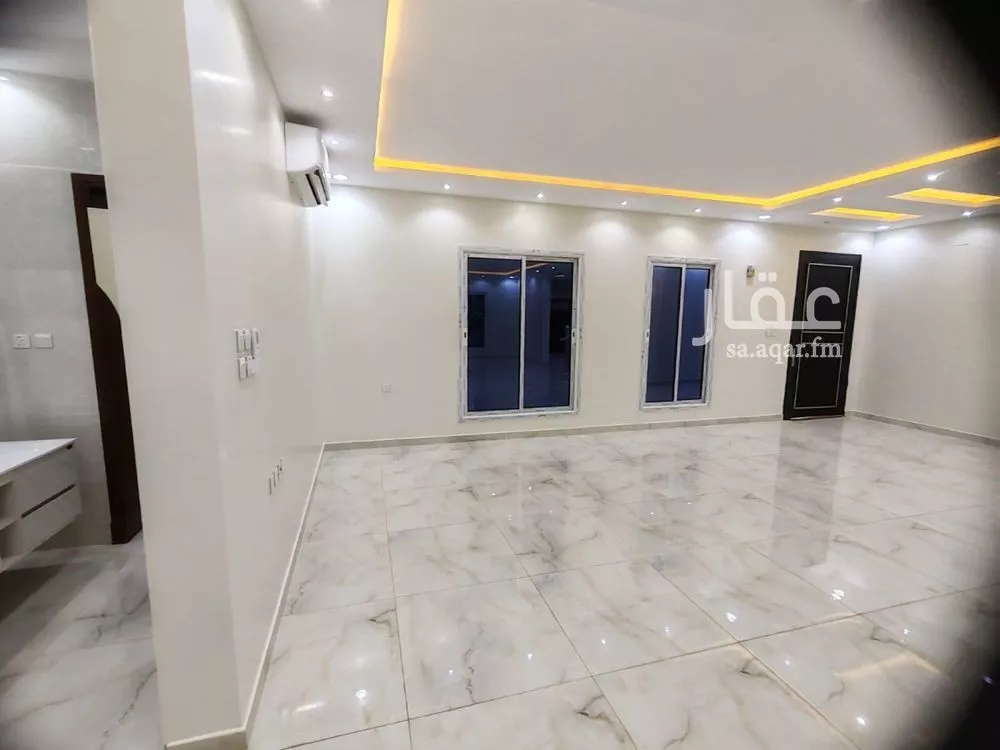 فيلا 5 غرف في النرجس 4