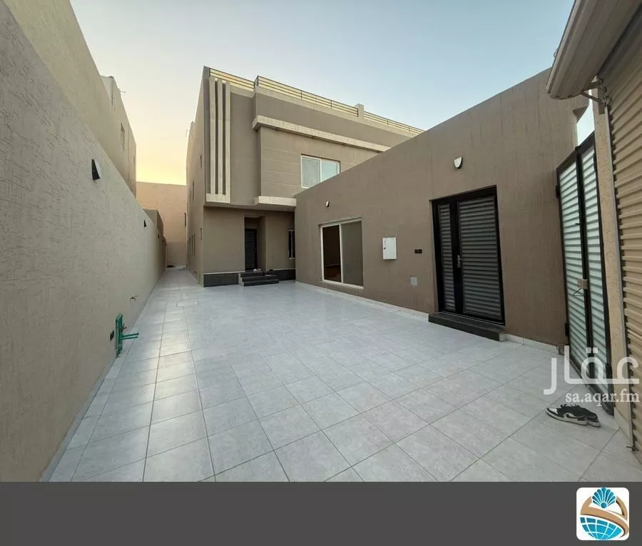 10 bedroom villa in Al Amal 1