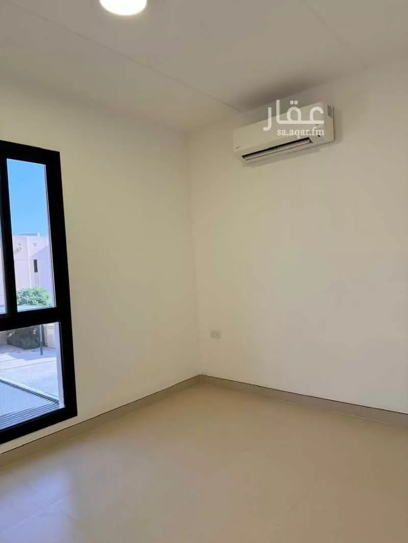 فيلا 4 غرف في الرياض 5