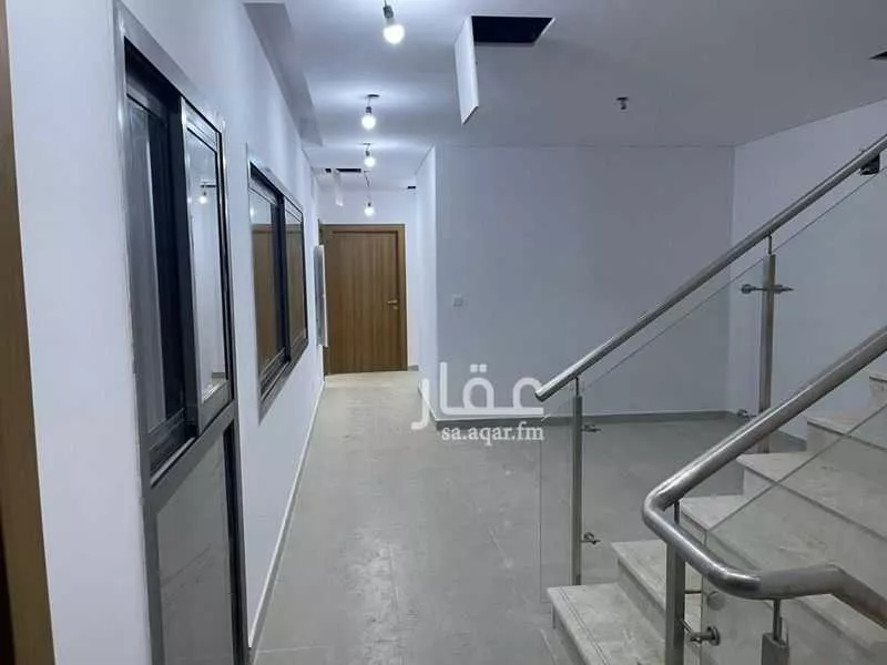 فيلا 8 غرف في العارض 5