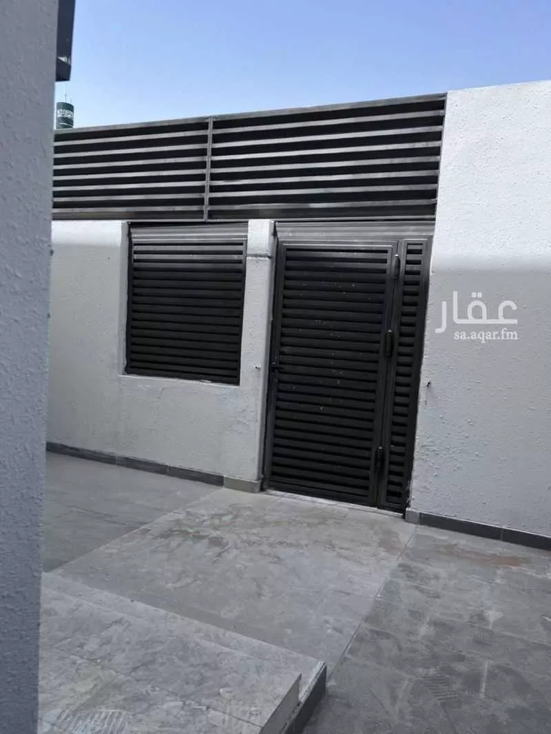 5 bedroom villa in Al Aridh 2