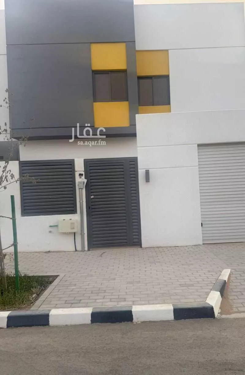 فيلا 4 غرف في العارض 1