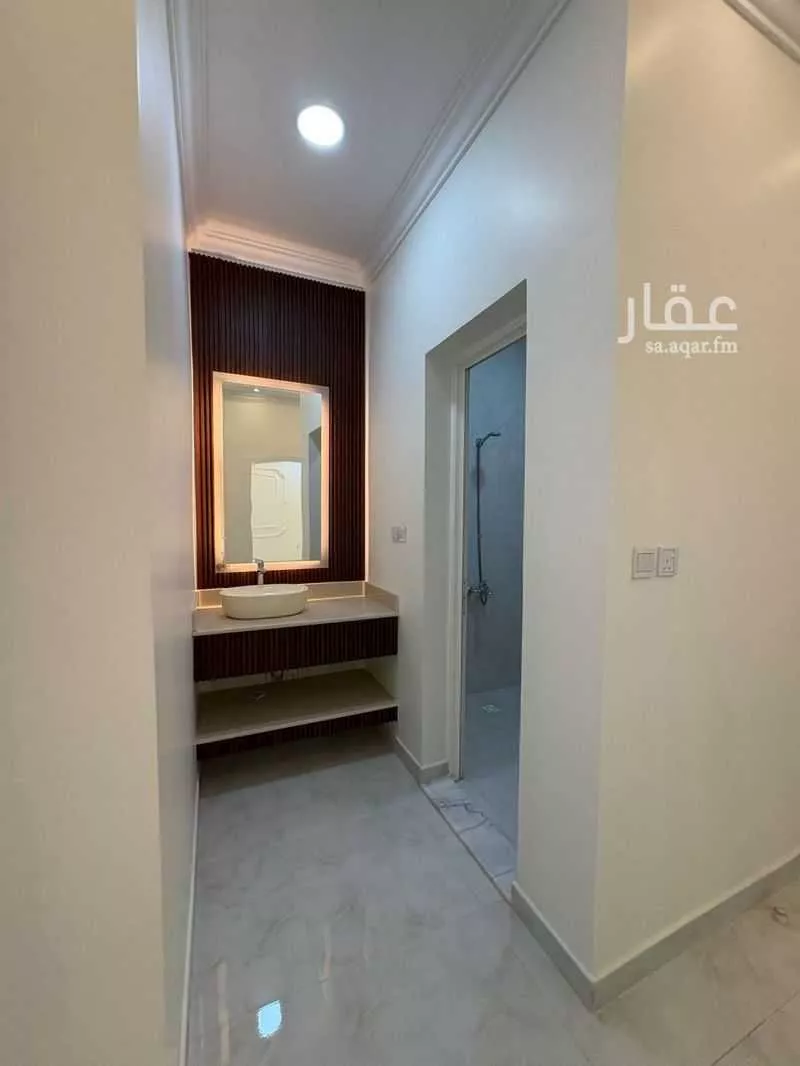 8 bedroom villa in Al Khuzama, Eastern Province 13