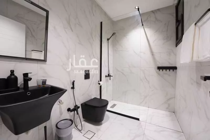 شقة 4 غرف في الملقا 3