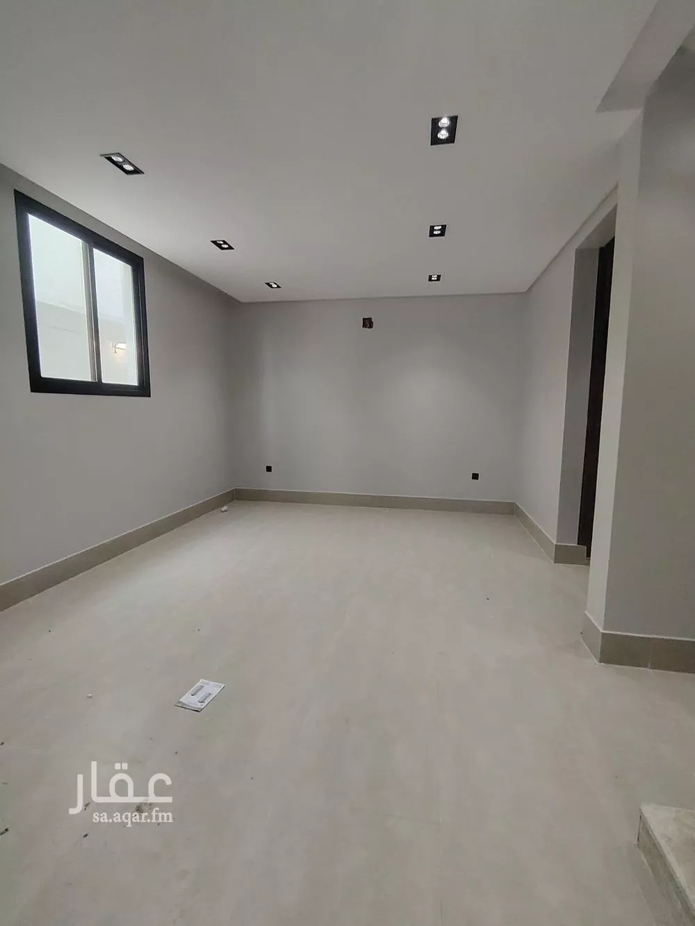 فيلا 5 غرف في عكاظ 5