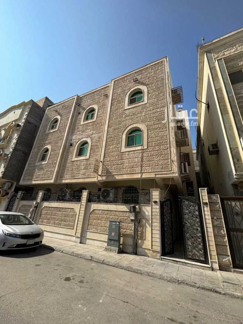 عمارة 302 م² في الخبر الشمالية 4