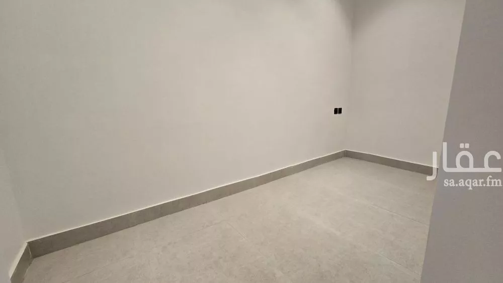 3 bedroom floor in Al Janadriyah 3