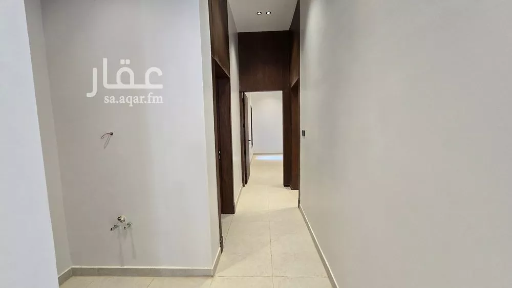 3 bedroom floor in Al Janadriyah 2