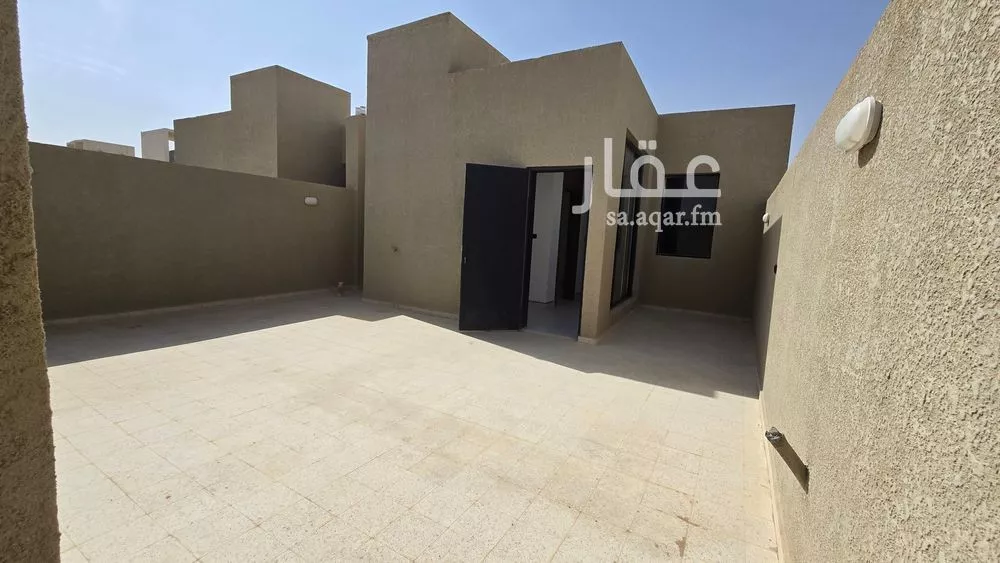 فيلا 5 غرف في الجنادرية 3