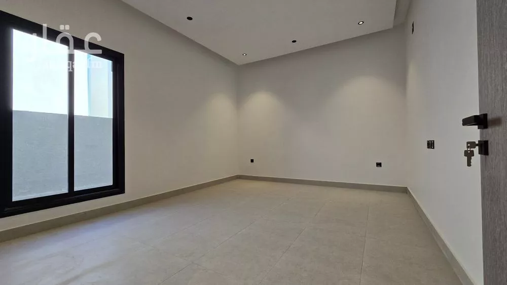 3 bedroom floor in Al Janadriyah 4