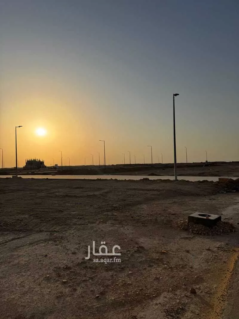 أرض 299 م² في الشرق 5