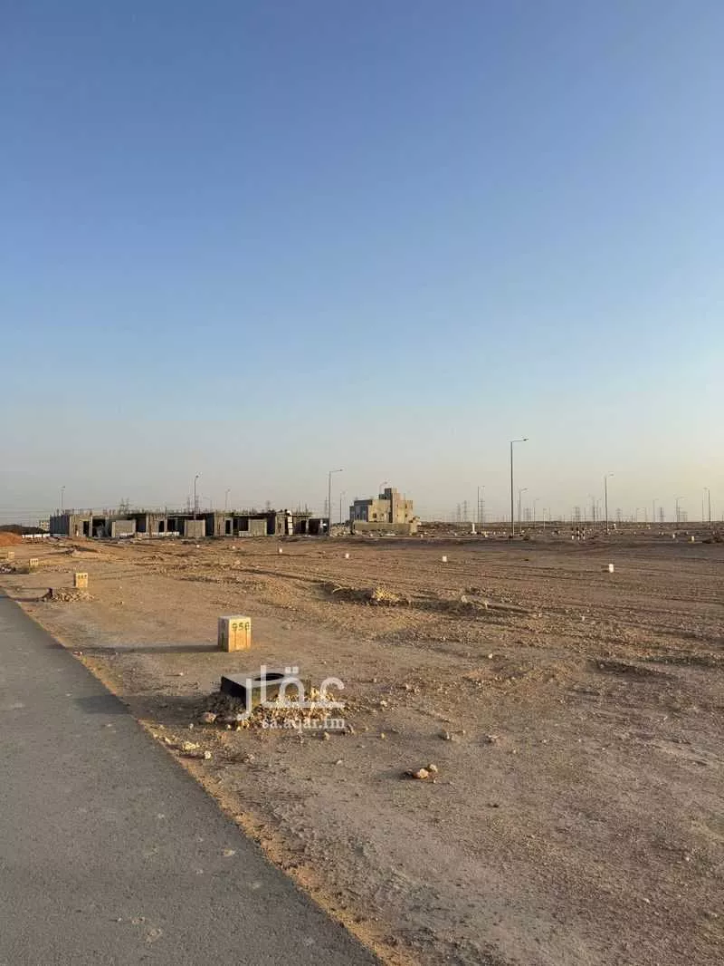 أرض 299 م² في الشرق 2