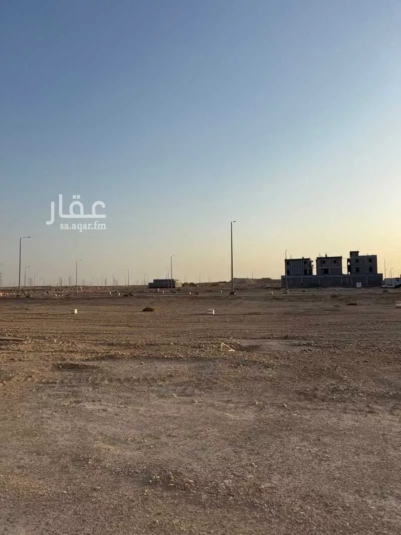 أرض 299 م² في الشرق 3