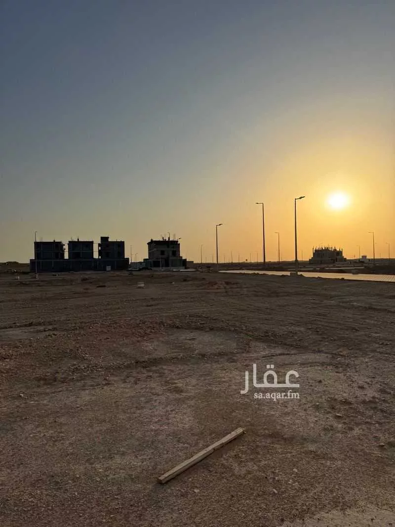 أرض 299 م² في الشرق 4