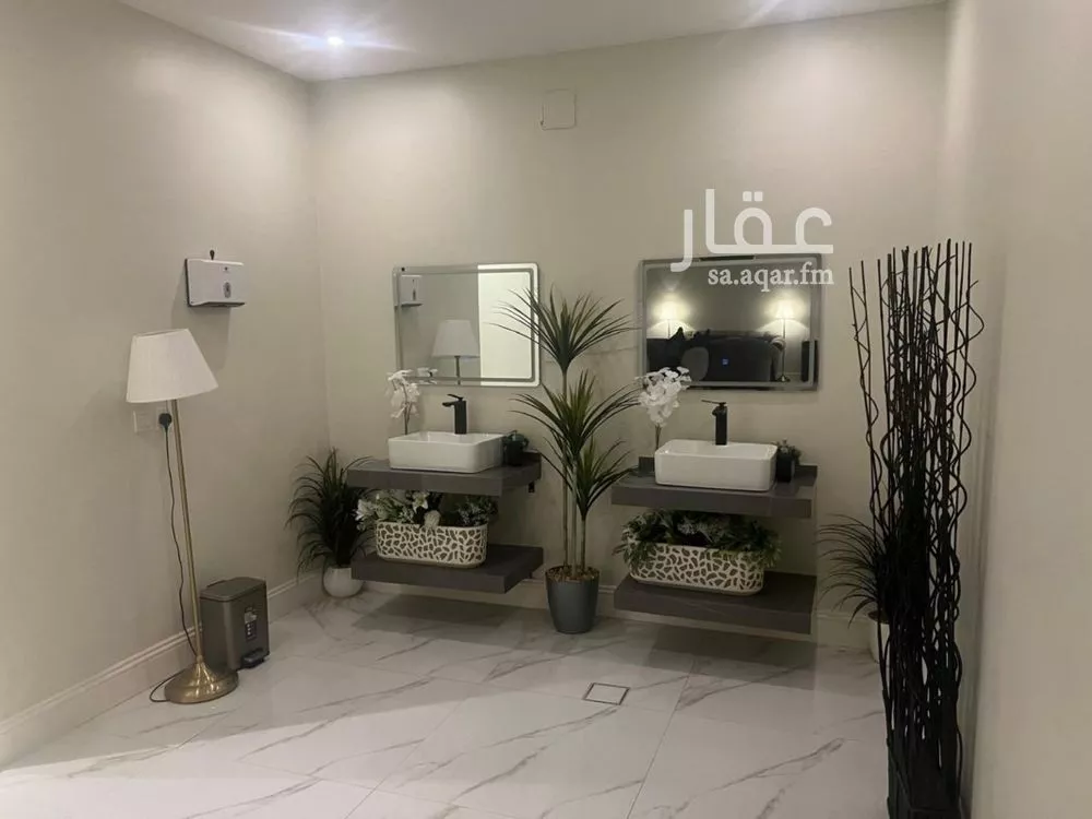 فيلا 7 غرف في الروضة 4