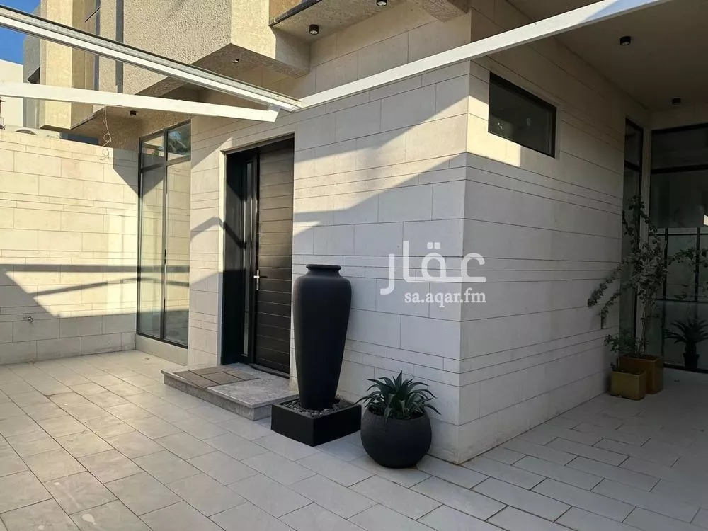 7 bedroom villa in Al Qairawan 2