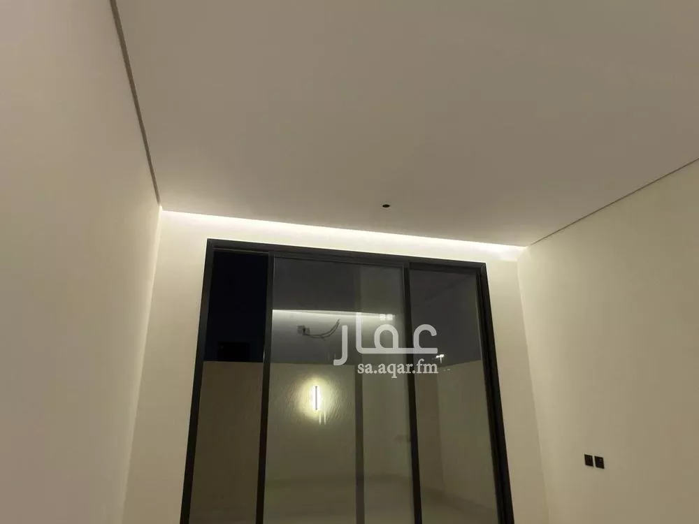 فيلا 5 غرف في الملقا 2