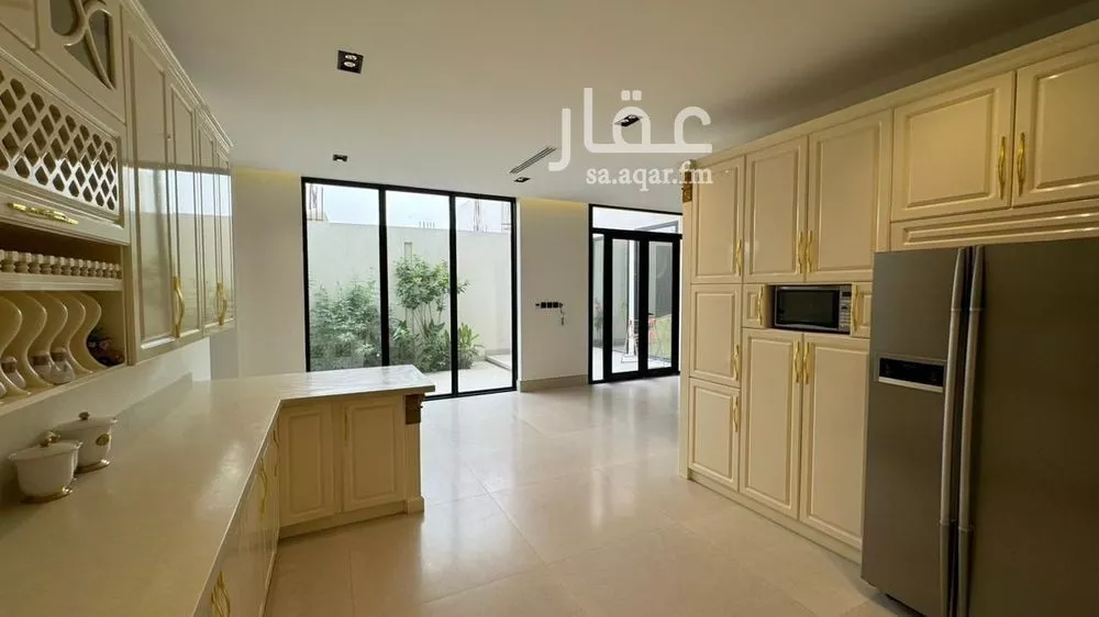 فيلا 8 غرف في النرجس 2