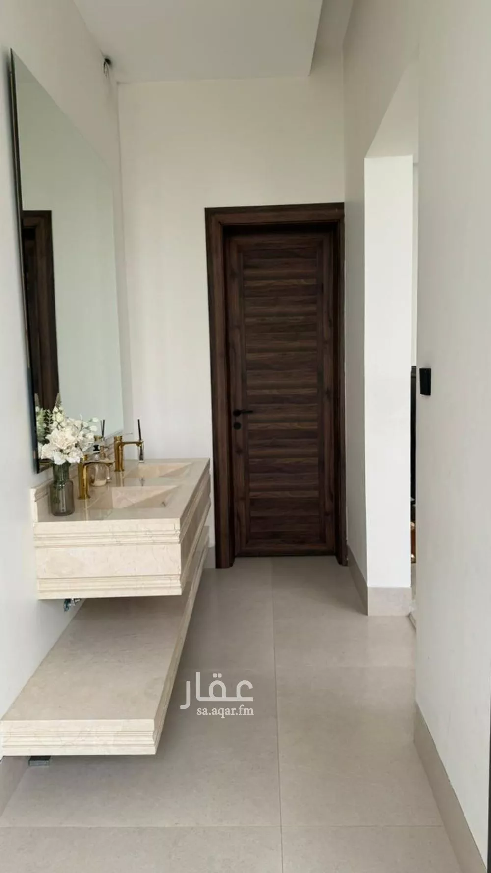 فيلا 8 غرف في النرجس 5