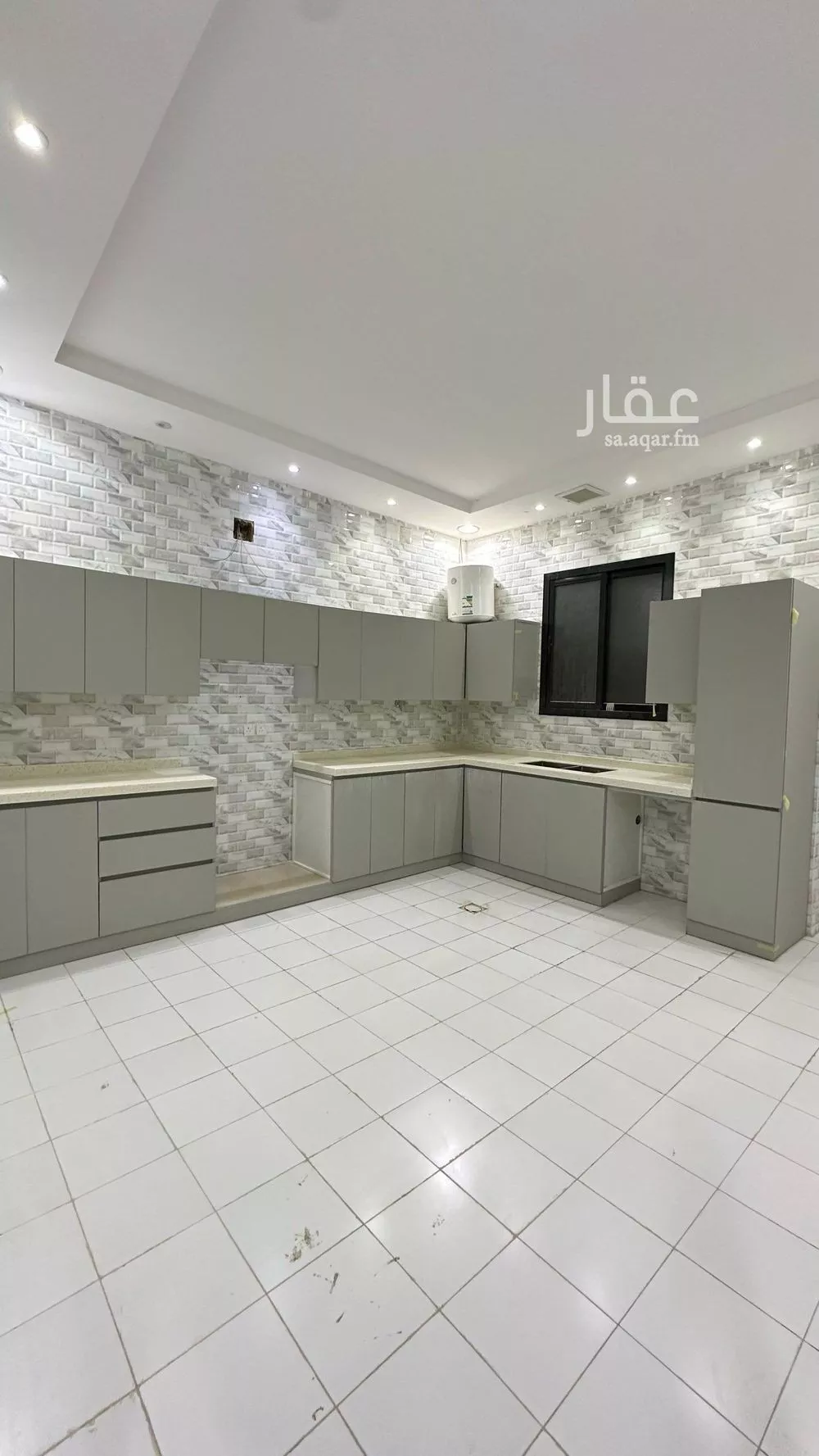 فيلا 9 غرف في الرمال 1