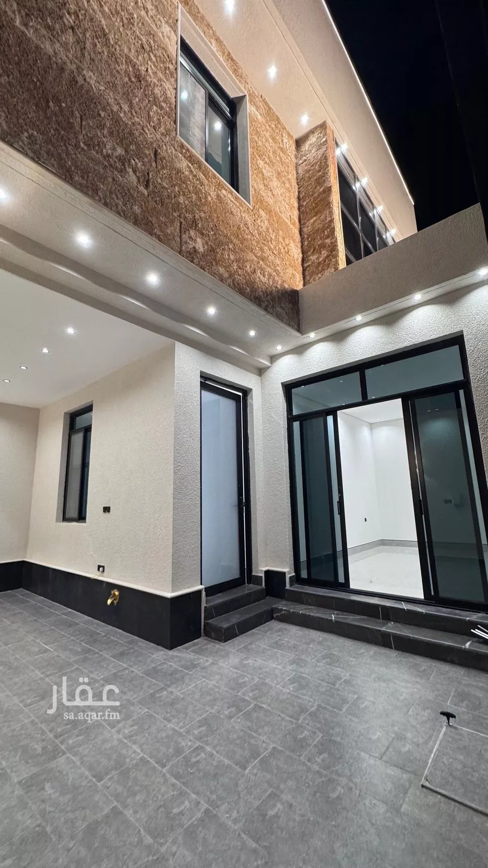 فيلا 6 غرف في الرمال 1