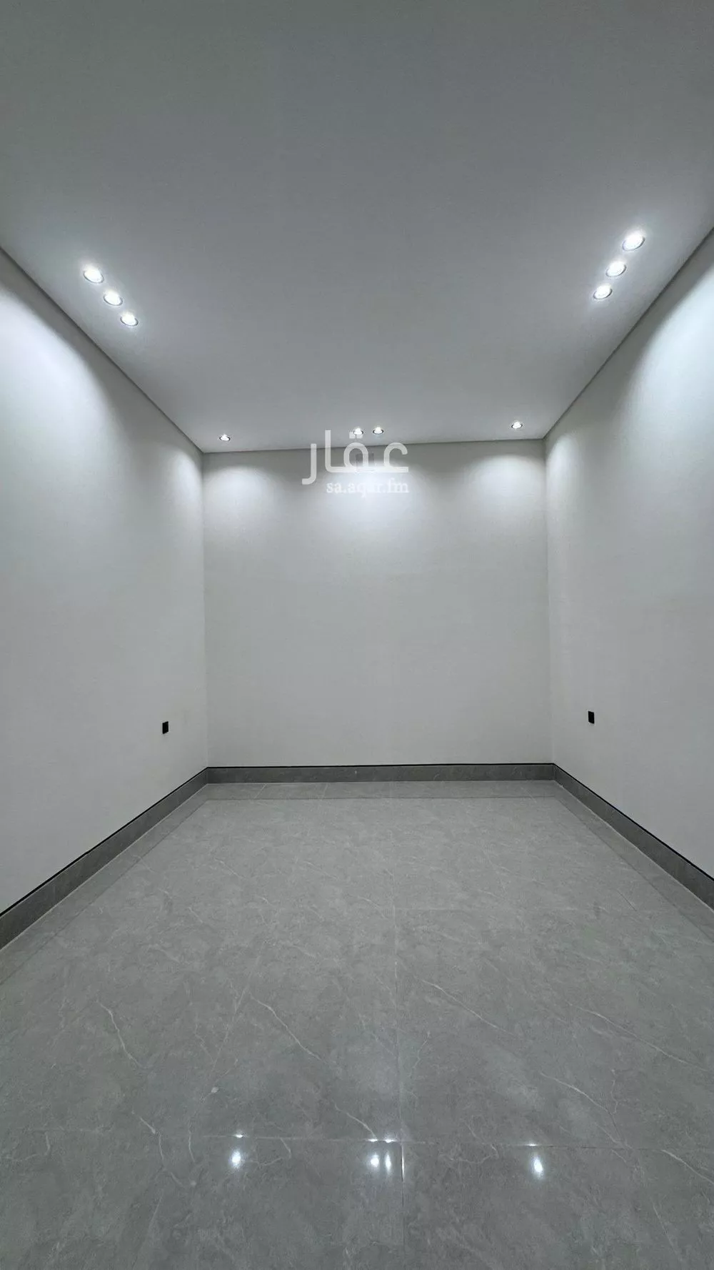 فيلا 6 غرف في الرمال 2