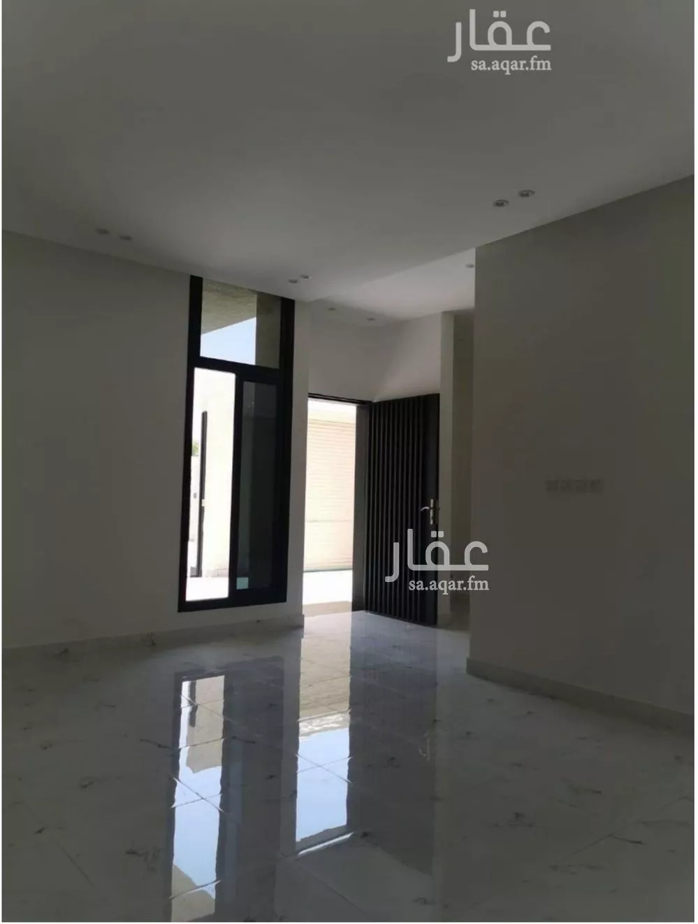 فيلا 4 غرف في العارض 2