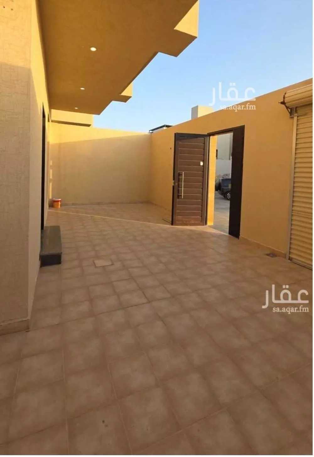 فيلا 4 غرف في العارض 4