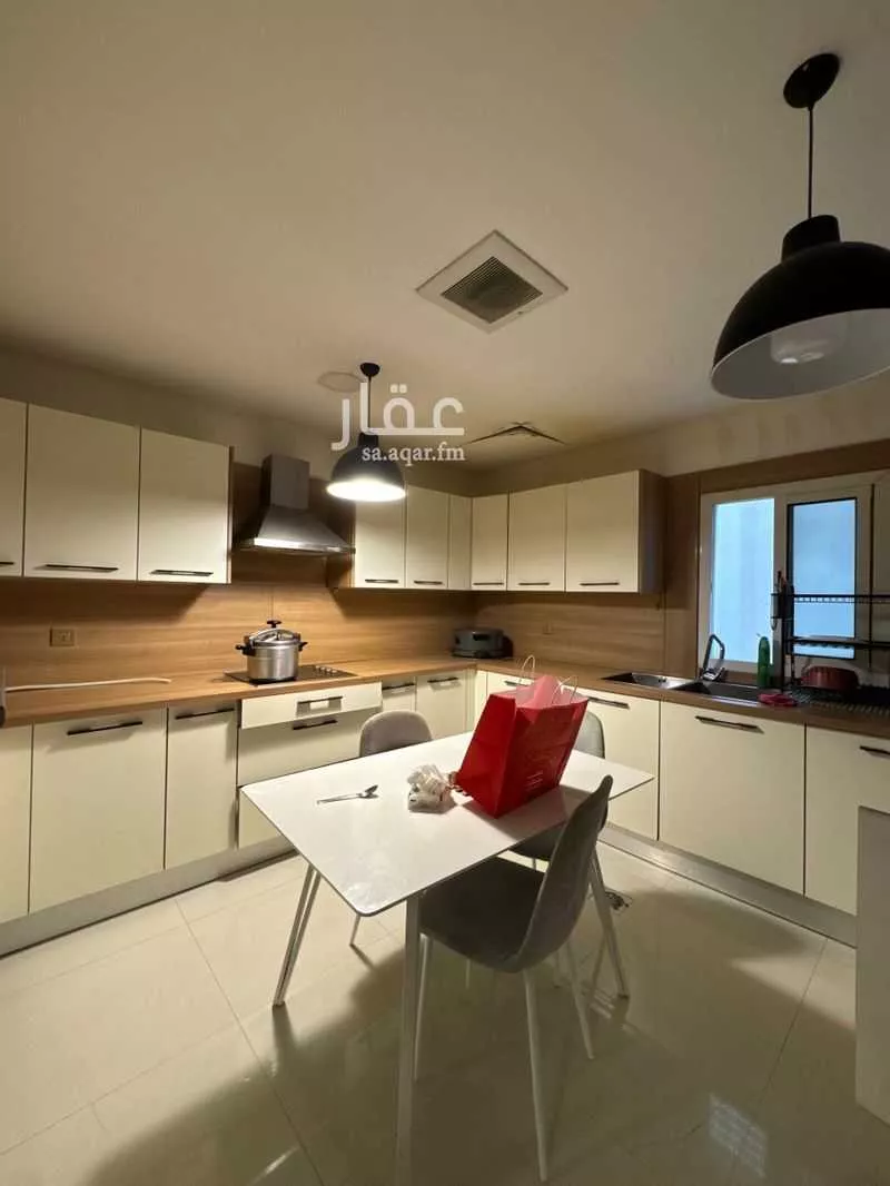 فيلا 5 غرف في الياسمين 3