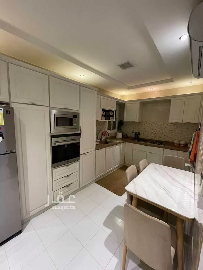 شقة 2 غرف في الملقا 4