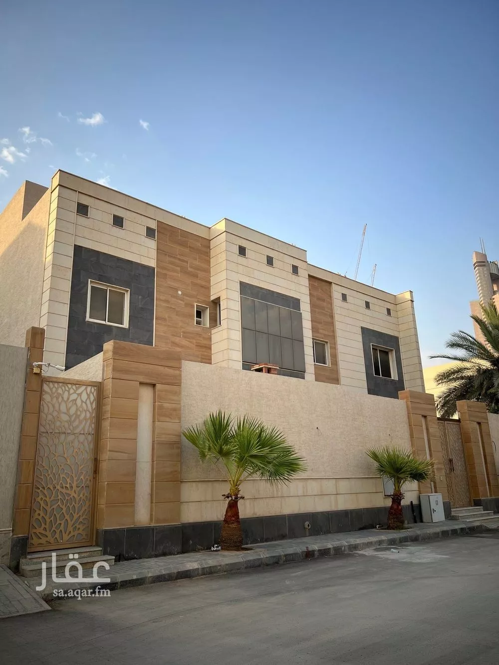 فيلا 7 غرف في الملقا 2