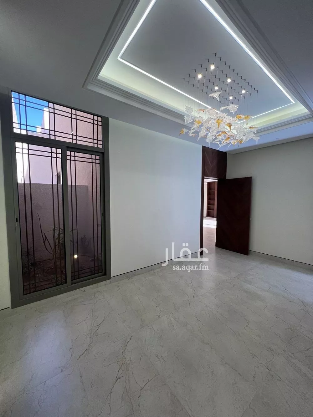 فيلا 6 غرف في المهدية 5