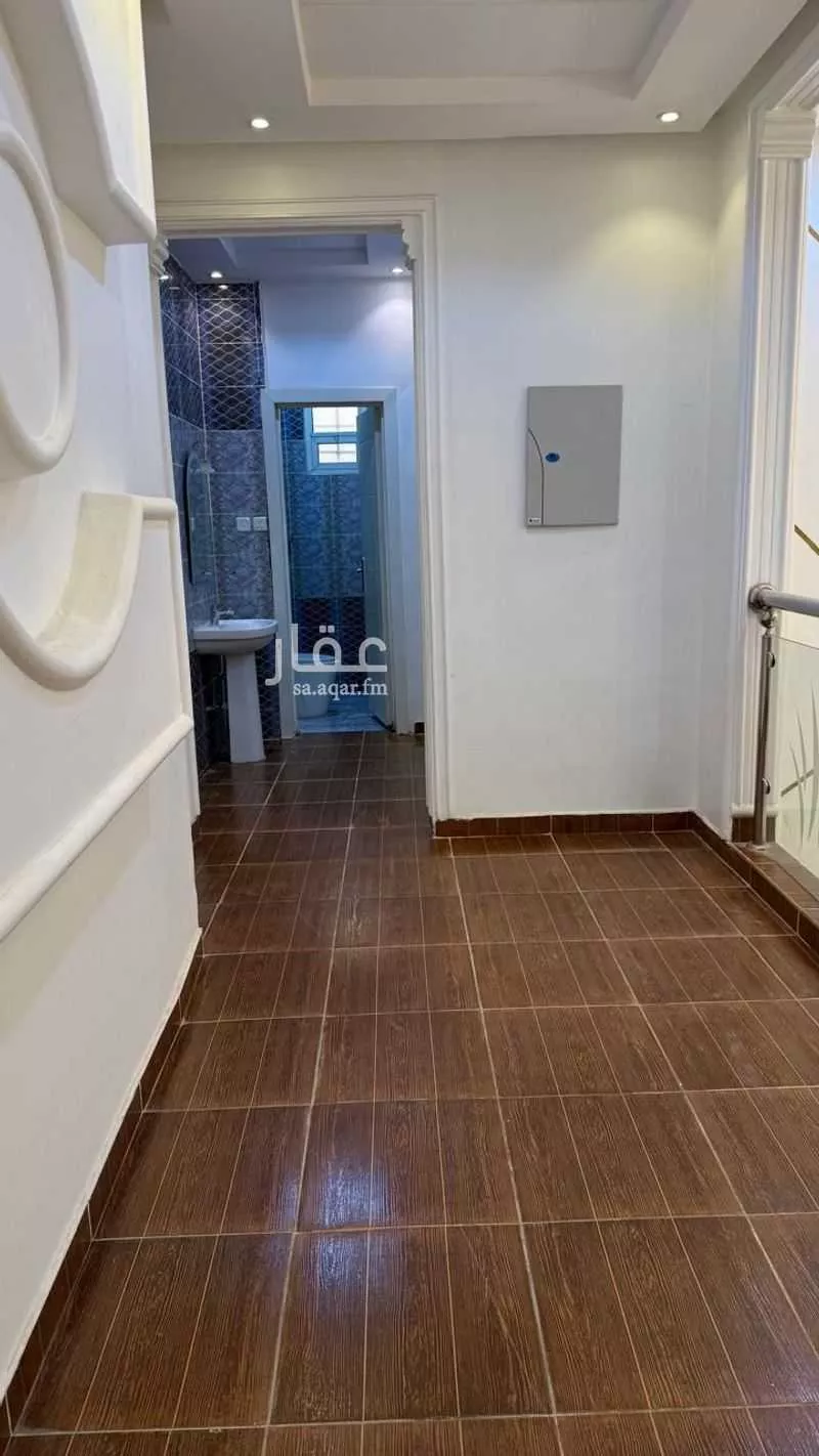 فيلا 10 غرف في الرمال 5