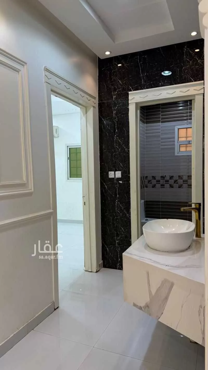 فيلا 10 غرف في الرمال 2