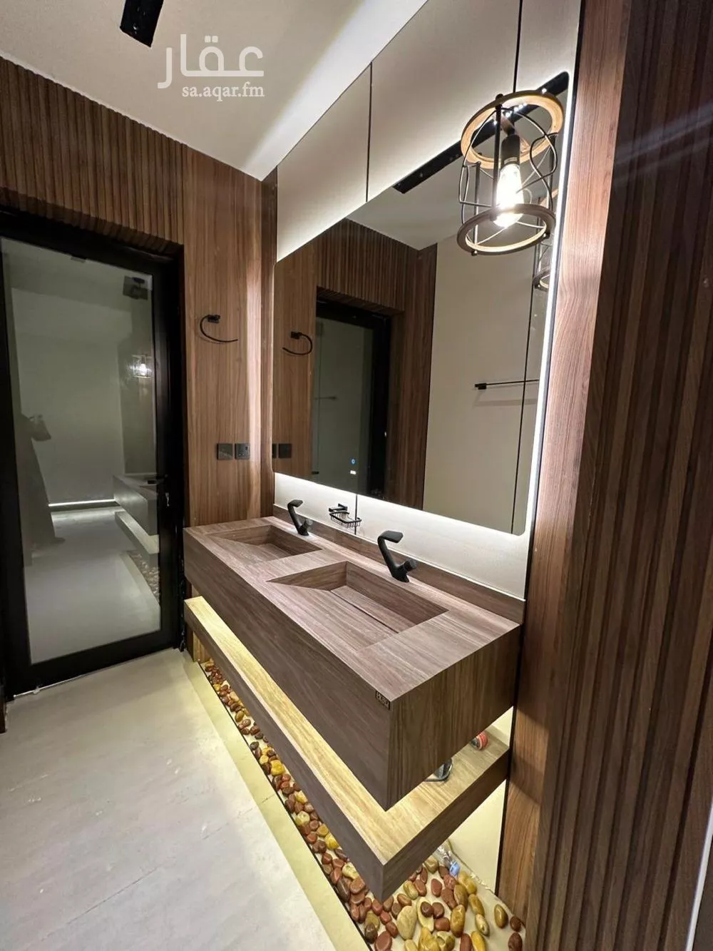 فيلا 5 غرف في الشراع 3