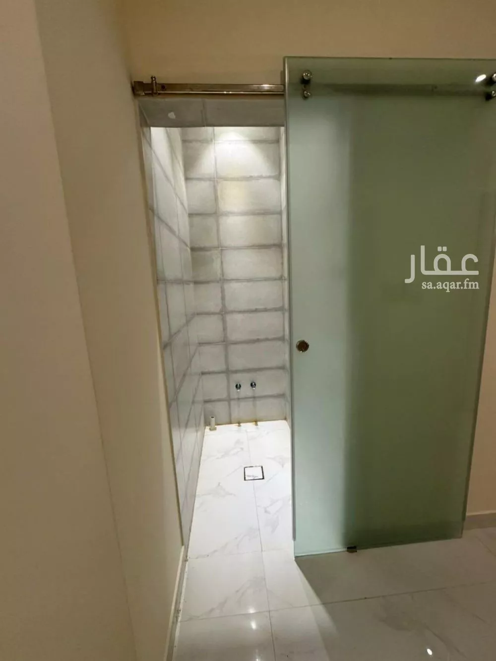 شقة 2 غرف في المربع 3