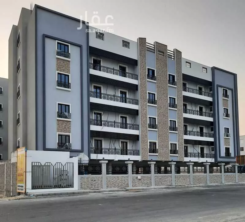 شقة 5 غرف في الحمرا 3