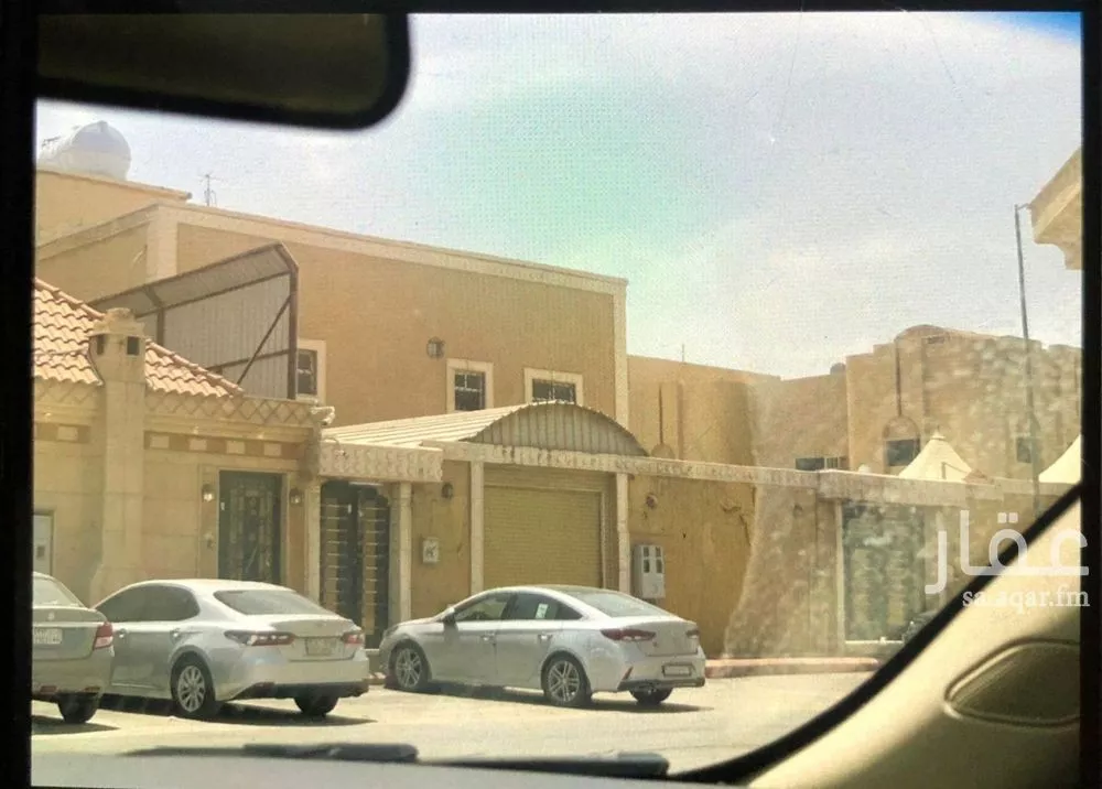 فيلا 4 غرف في الخليج