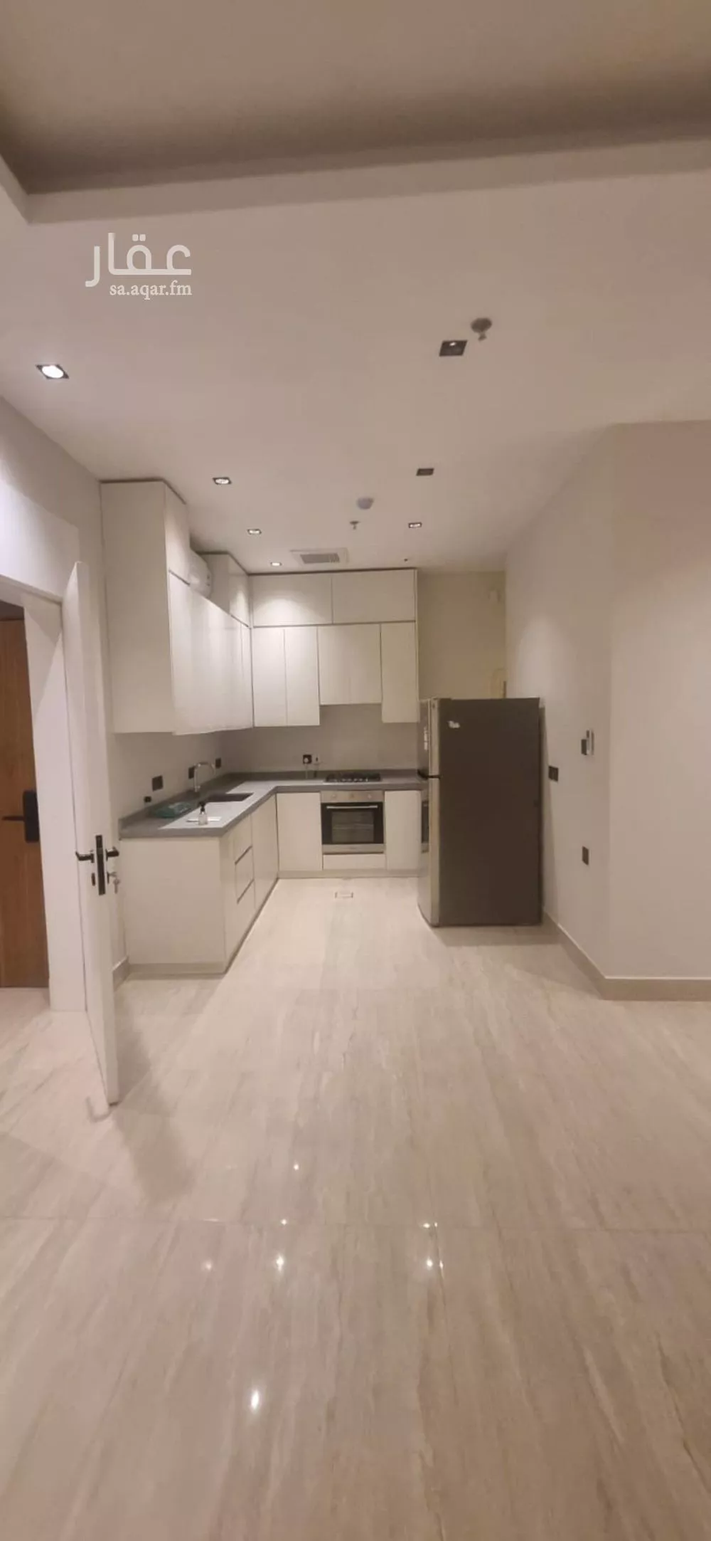 شقة 3 غرف في الملقا 2