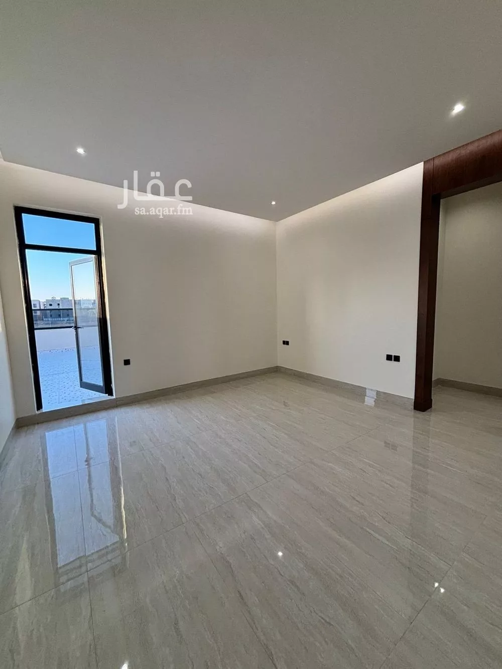 فيلا 6 غرف في المهدية 5