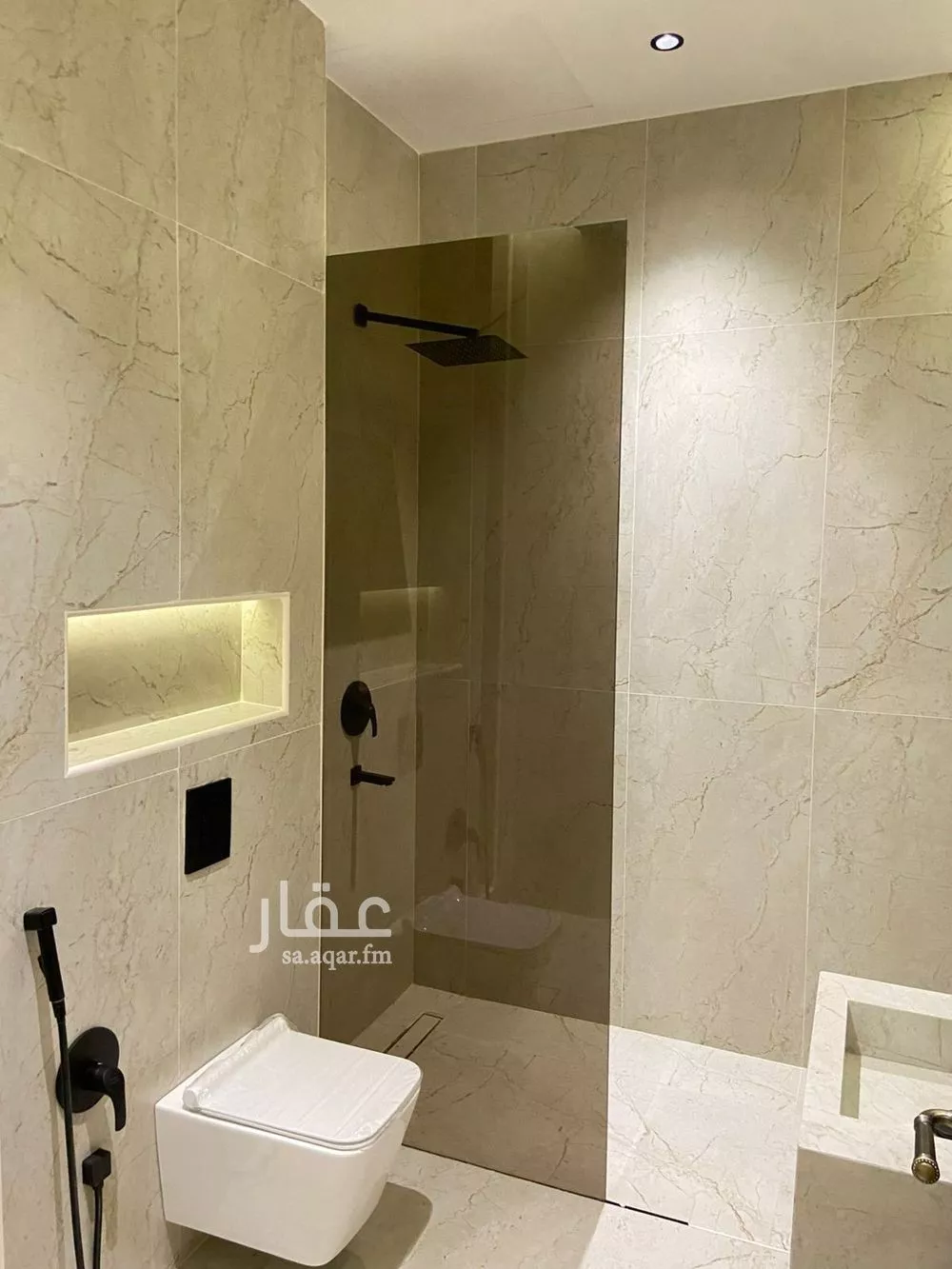 5 bedroom villa in Al Mahdiyyah 5