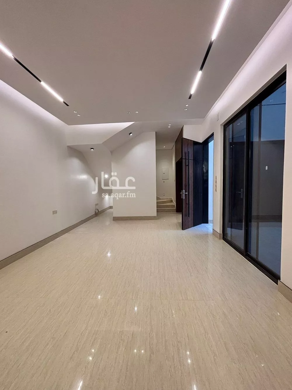 فيلا 6 غرف في المهدية 5