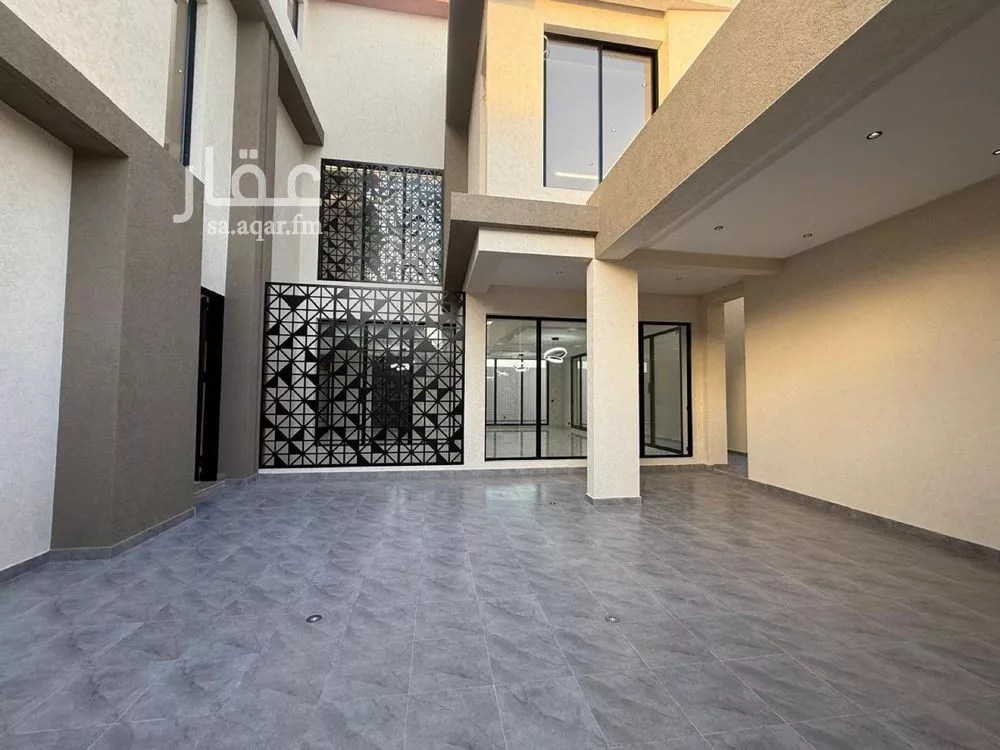 فيلا 6 غرف في المهدية 5