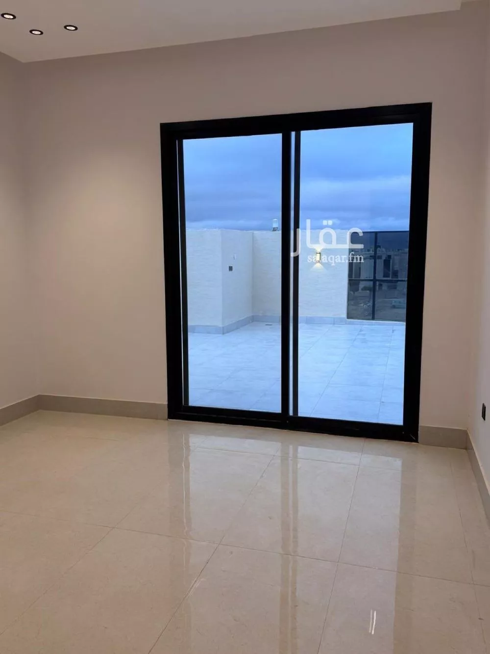 فيلا 4 غرف في المهدية 5