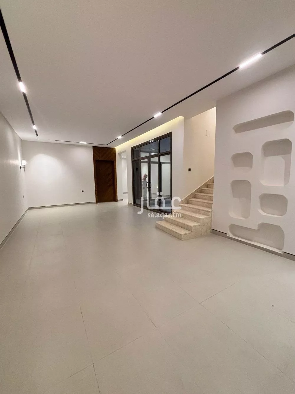 فيلا 6 غرف في المهدية 5